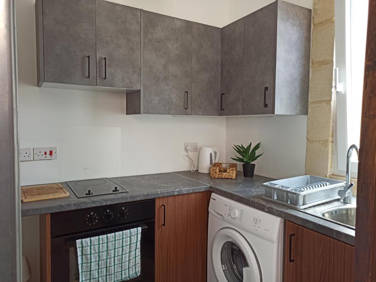 Beautiful 1-Bed Apartment In Hal Qormi Eksteriør bilde